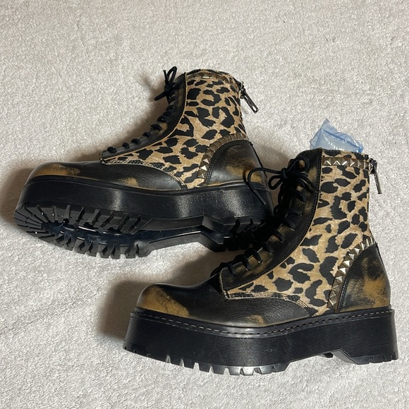 Steve Madden Activated Lace-Up Boot in Leopard Size 9 Like 🆕 - Picture 7 of 14